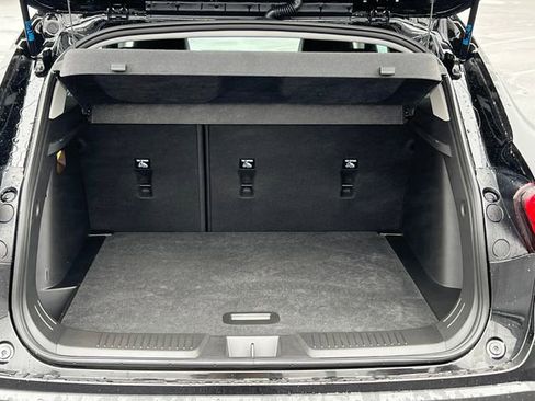 Certified 2024 Chevrolet Trax LT w/ LT Convenience Package image 33