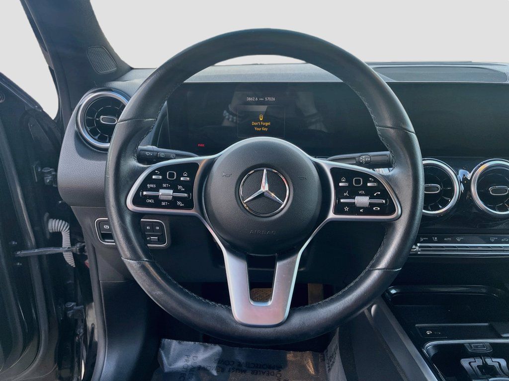 Used 2022 Mercedes-Benz GLB 250 image 11