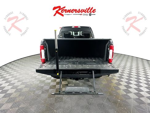 Used 2019 Ford F250 Platinum w/ FX4 Off-Road Package image 29