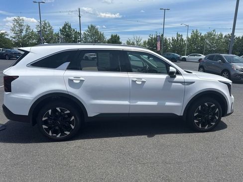 Used 2026 Kia Sorento EX AWD/4WD image 11