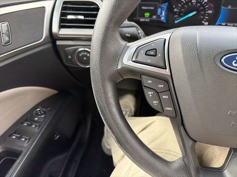 Used 2018 Ford Fusion S image 32