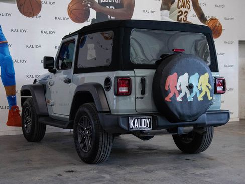 Used 2024 Jeep Wrangler Sport AWD/4WD image 20