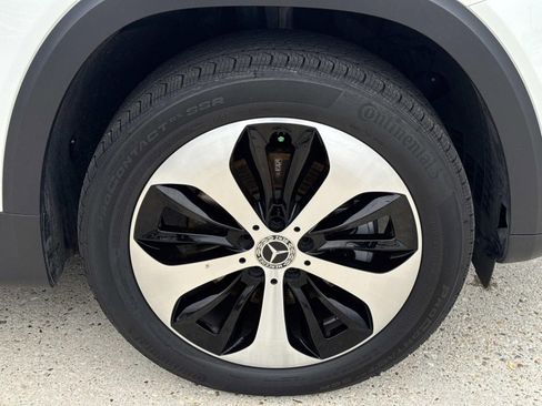 Used 2026 Mercedes-Benz GLB 250 image 4