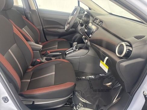 New 2025 Nissan Versa SR w/ Trunk Package image 23