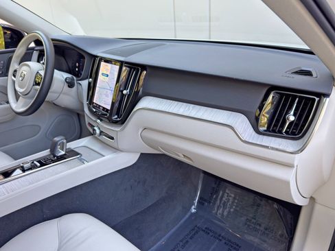 Used 2023 Volvo XC60 T8 Plus w/ Climate Package image 15