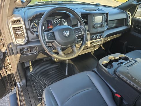 Used 2022 RAM 2500 Tradesman w/ Chrome Appearance Group RWD image 13