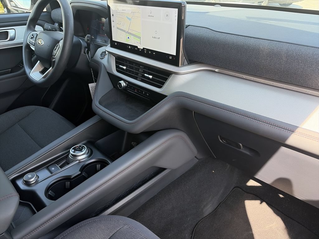 New 2026 Ford Explorer Active RWD image 32