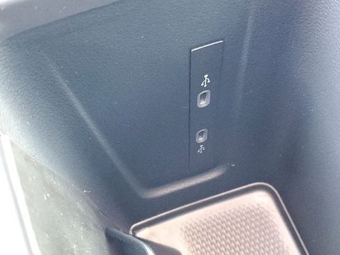 New 2026 Volkswagen Tiguan SE R-Line image 28