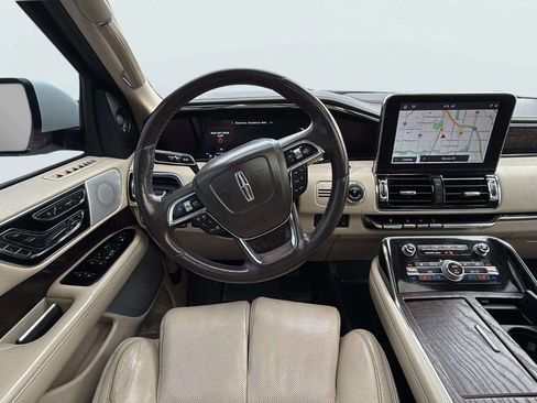 Used 2020 Lincoln Navigator L Reserve w/ Equipment Group 208A Reserve image 10
