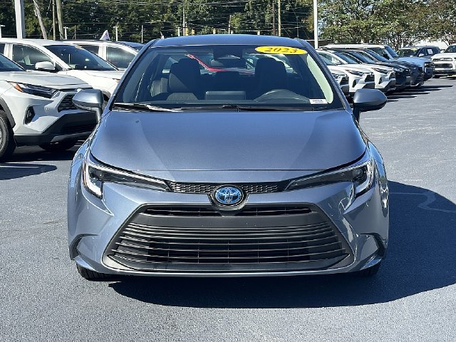 Used 2023 Toyota Corolla LE FWD image 2