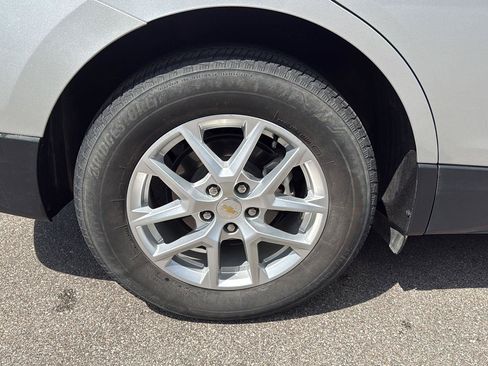 Used 2022 Chevrolet Equinox LT AWD/4WD image 13