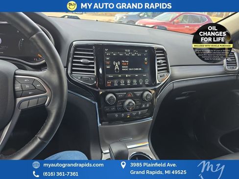 Used 2019 Jeep Grand Cherokee Limited image 18