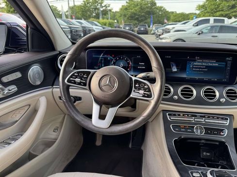Used 2020 Mercedes-Benz E 350 4MATIC Sedan image 17