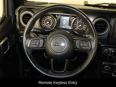 Used 2022 Jeep Gladiator Mojave AWD/4WD image 7