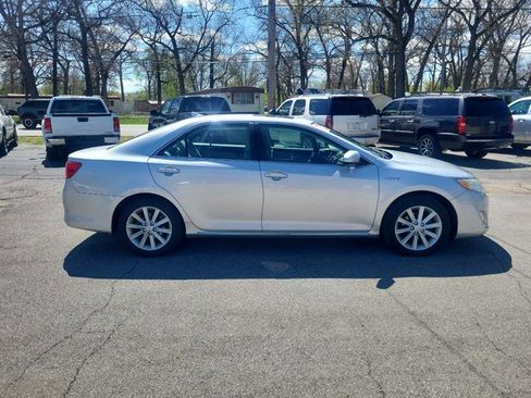 Used 2012 Toyota Camry XLE w/ Leather Pkg image 8