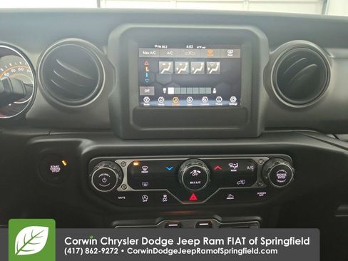 Used 2022 Jeep Gladiator Sport image 25