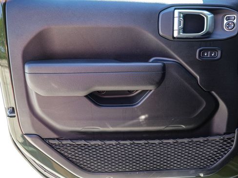 Used 2024 Jeep Wrangler Sport AWD/4WD image 13