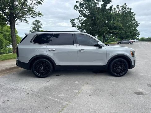 Used 2022 Kia Telluride EX w/ EX Premium Package AWD/4WD image 8