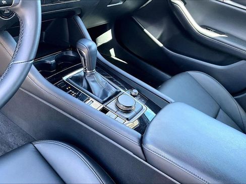 Certified 2025 MAZDA MAZDA3 s Sport image 10