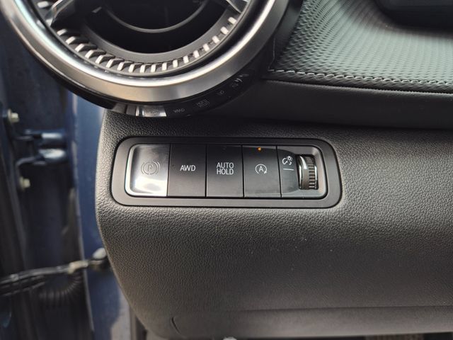 Certified 2025 Chevrolet Equinox LT w/ Safety and Technology Package AWD/4WD image 17