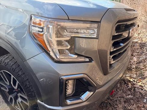 Used 2020 GMC Sierra 1500 AT4 image 2