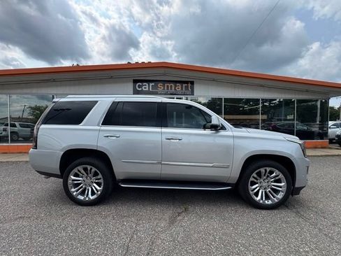 Used 2020 Cadillac Escalade Luxury w/ LPO, Radiant Package AWD/4WD image 8