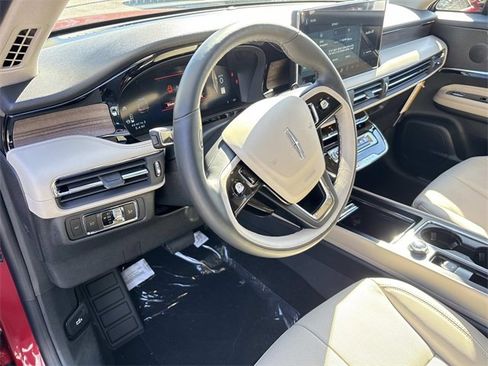 New 2026 Lincoln Corsair Reserve image 25