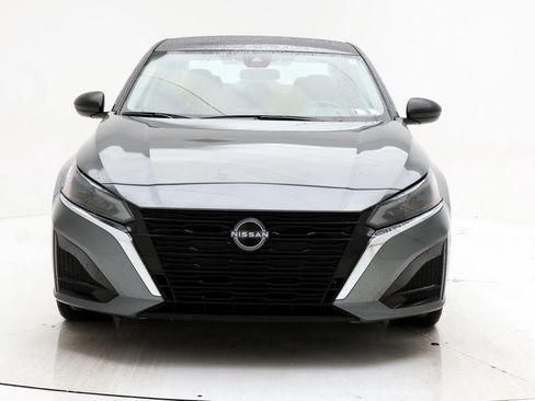 Used 2025 Nissan Altima 2.5 SV FWD image 4
