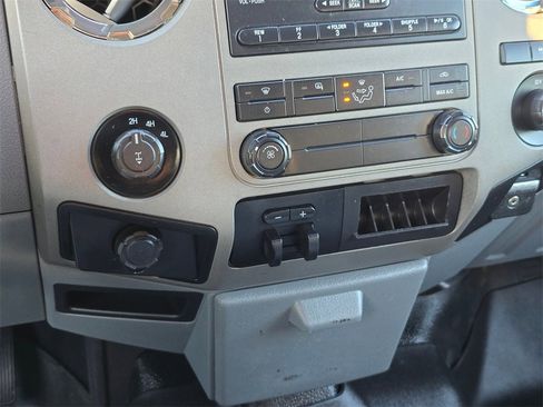 Used 2015 Ford F350 XLT image 22