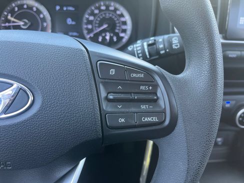 Used 2021 Hyundai Venue SE FWD image 22