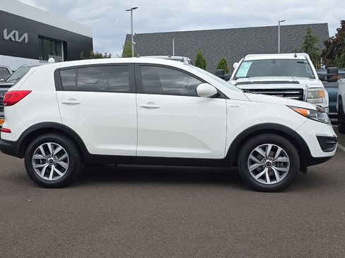 Used 2016 Kia Sportage LX AWD/4WD image 3