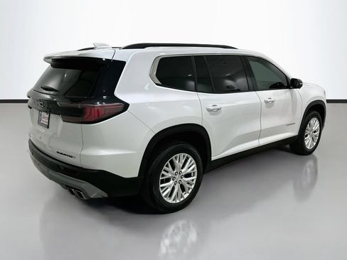 Used 2024 GMC Acadia Elevation w/ Luxury Package FWD image 7