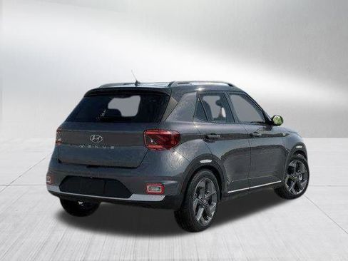 New 2026 Hyundai Venue SEL FWD image 4