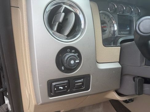 Used 2010 Ford F150 XLT AWD/4WD image 19