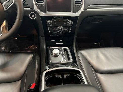 Used 2023 Chrysler 300 Touring L image 13