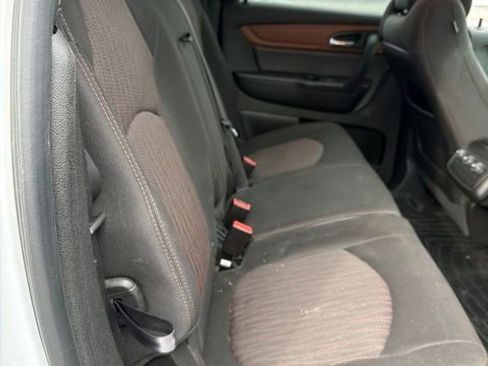 Used 2017 Chevrolet Traverse LT w/ Style and Technology Package FWD image 20