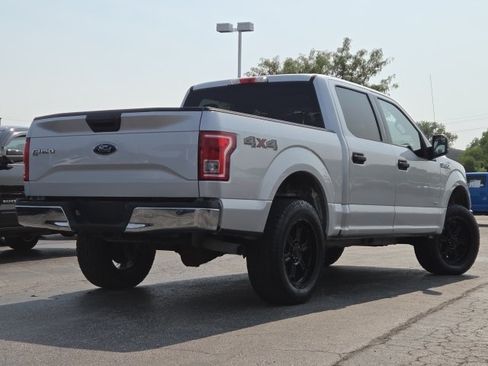 Used 2017 Ford F150 XLT AWD/4WD image 9