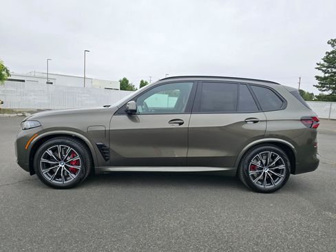 New 2026 BMW X5 xDrive50e w/ M Sport Package AWD/4WD image 3