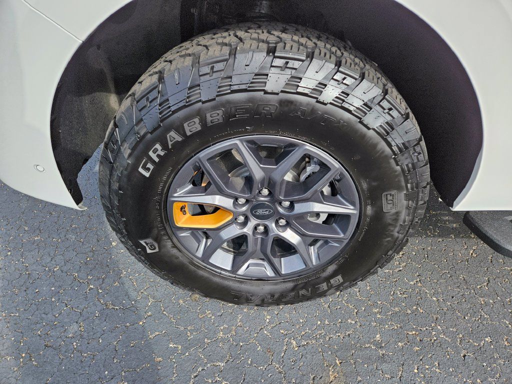 Used 2025 Ford Expedition Tremor AWD/4WD image 9