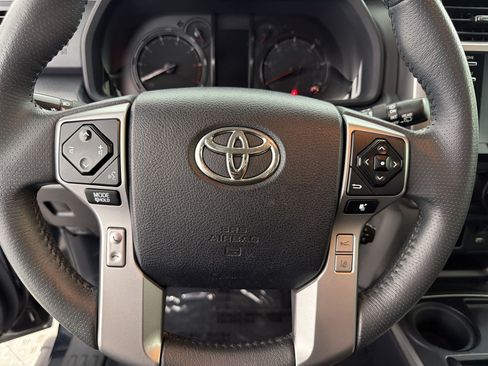 Used 2020 Toyota 4Runner SR5 RWD image 11