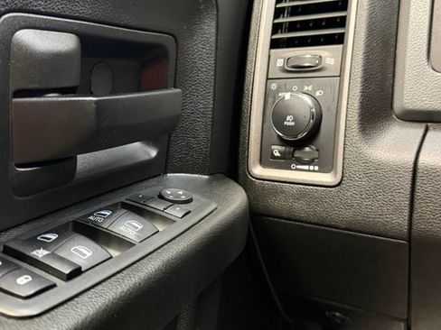 Used 2019 RAM 1500 Express w/ Wheel & Sound Group AWD/4WD image 16