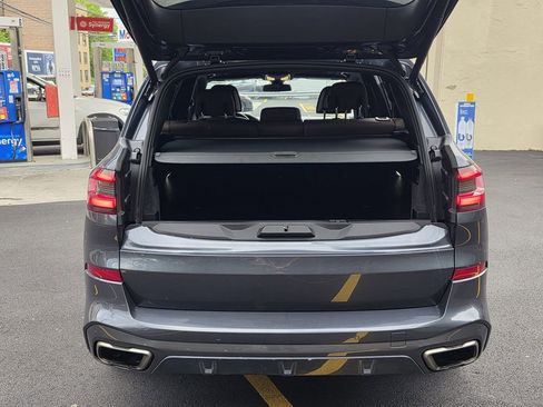 Used 2020 BMW X5 M50i w/ Premium Package image 16