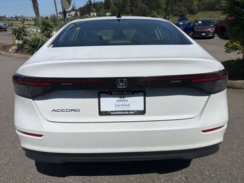 Used 2025 Honda Accord SE image 7