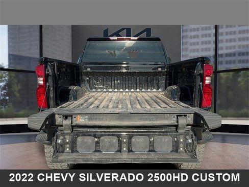 Used 2022 Chevrolet Silverado 2500 Custom w/ Custom Value Package image 10