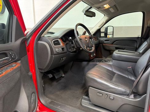 Used 2010 Chevrolet Silverado 2500 LTZ w/ Convenience Package image 12