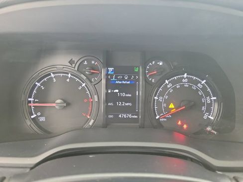 Used 2023 Toyota 4Runner SR5 Premium w/ Moonroof Package RWD image 24
