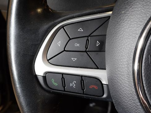 Used 2020 Jeep Compass Latitude FWD image 19