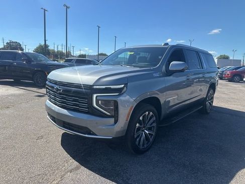 New 2026 Chevrolet Suburban High Country w/ Sun And Tow Package image 7