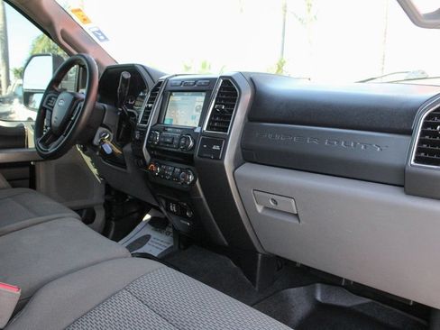 Used 2017 Ford F250 XLT w/ XLT Value Package AWD/4WD image 32