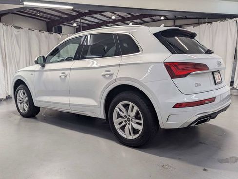 Used 2023 Audi Q5 2.0T Premium w/ Convenience Package AWD/4WD image 4